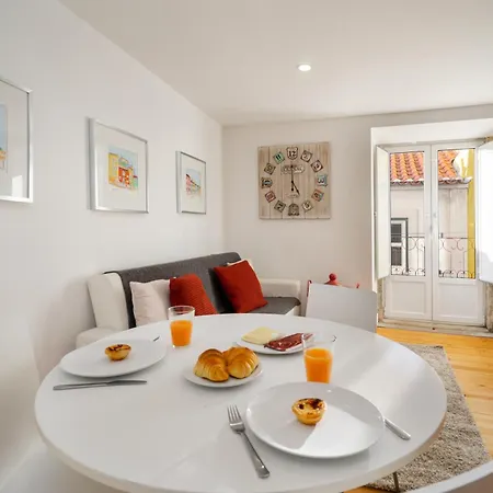 Whome Martim Moniz Apartament